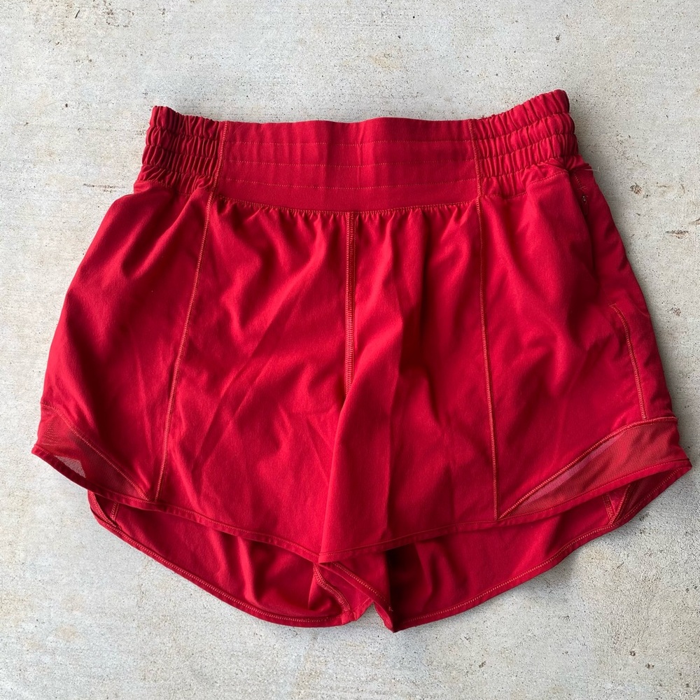 Lululemon size 6 High Rise Hotty Hot Shorts Red 4”